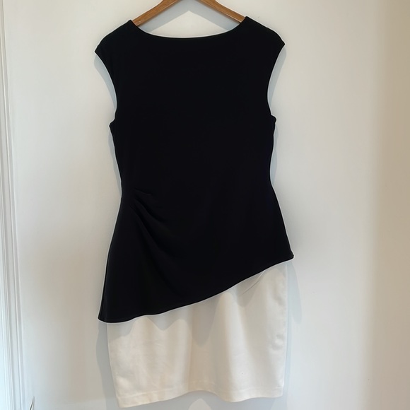 Ralph Lauren Side Ruched Knee Length Cocktail Dress. - Picture 3 of 8